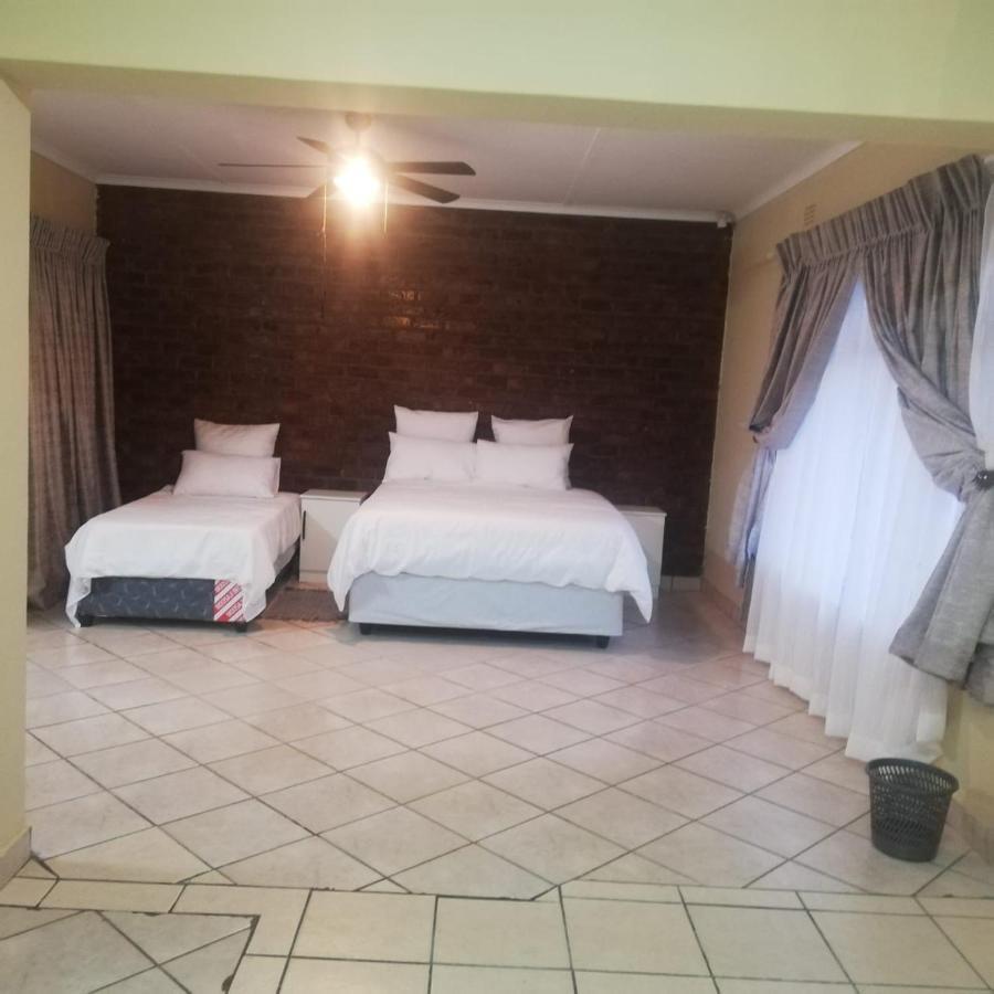 Mandulia Guest House Mbombela ภายนอก รูปภาพ