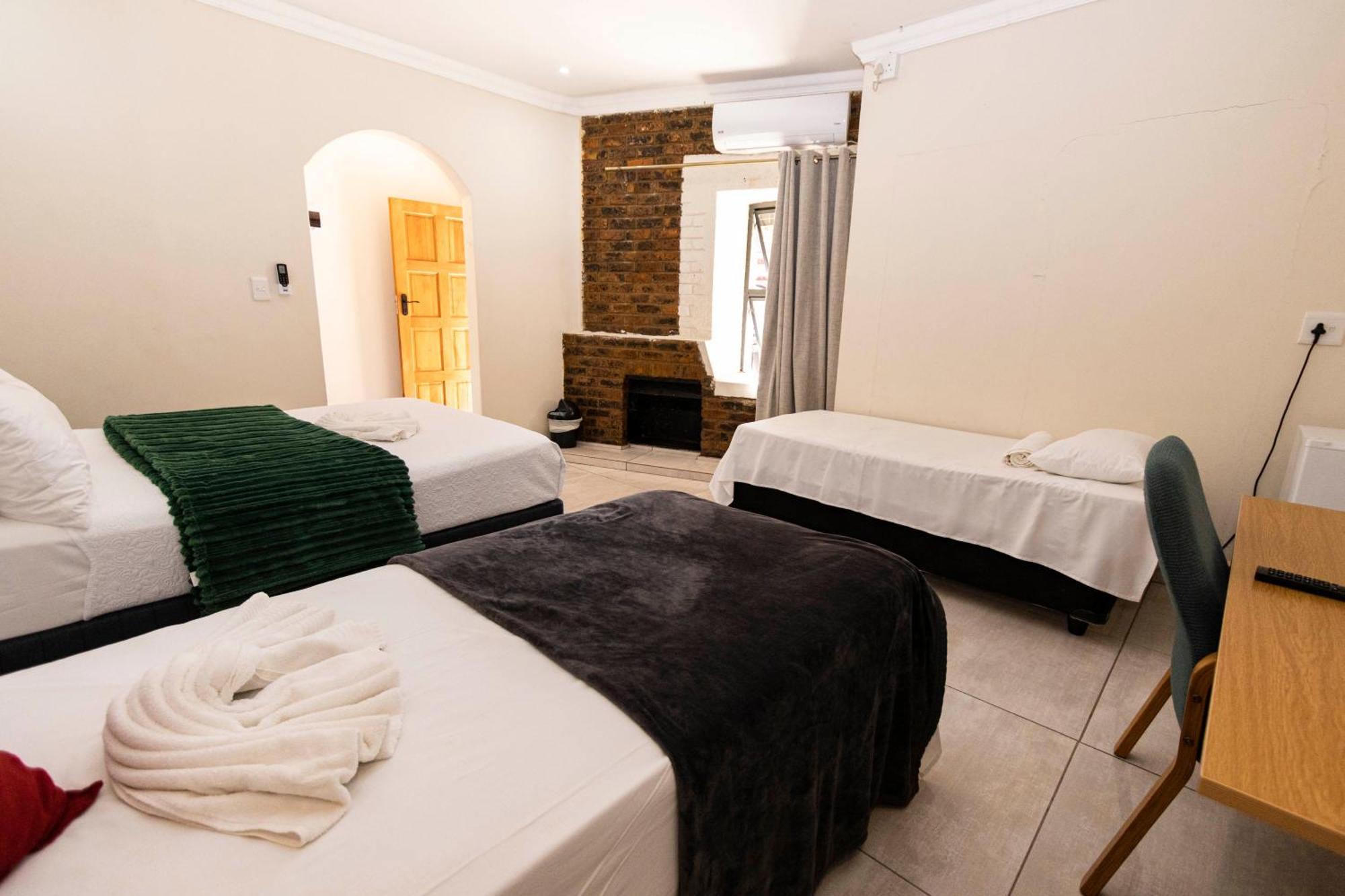 Mandulia Guest House Mbombela ภายนอก รูปภาพ