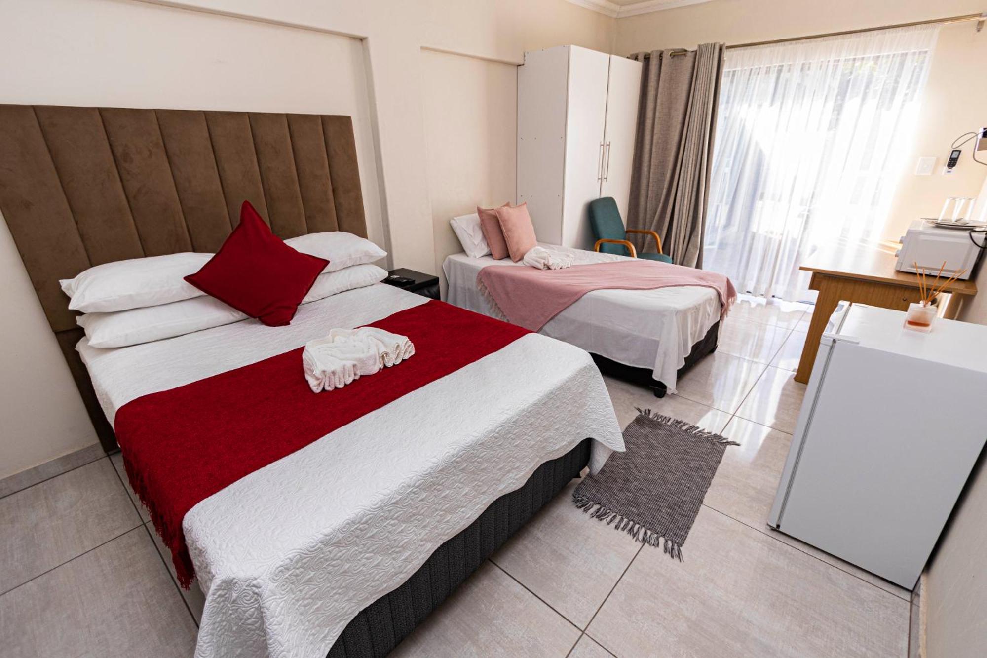 Mandulia Guest House Mbombela ภายนอก รูปภาพ
